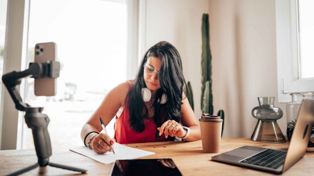 3 Mistakes to Avoid When Scaling a Side Gig