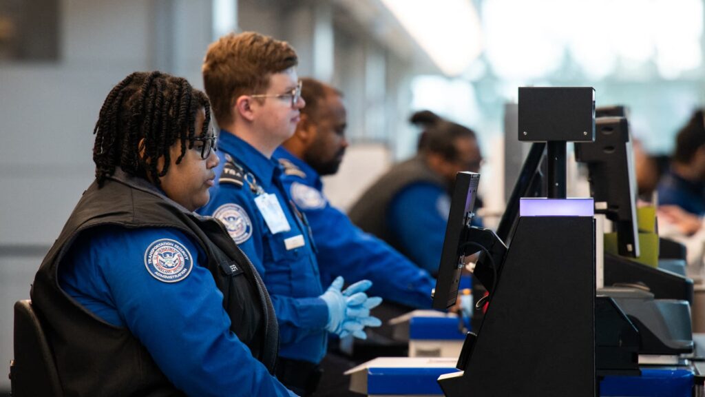 DHS says TSA officers will start receiving pay checks Monday DHS says TSA officers will start receiving pay checks Monday