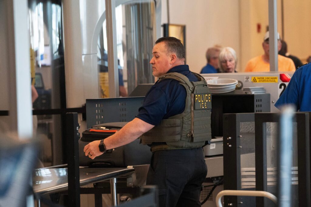 Flying this weekend? What to know before going to the airport? Flying this weekend? What to know before going to the airport?