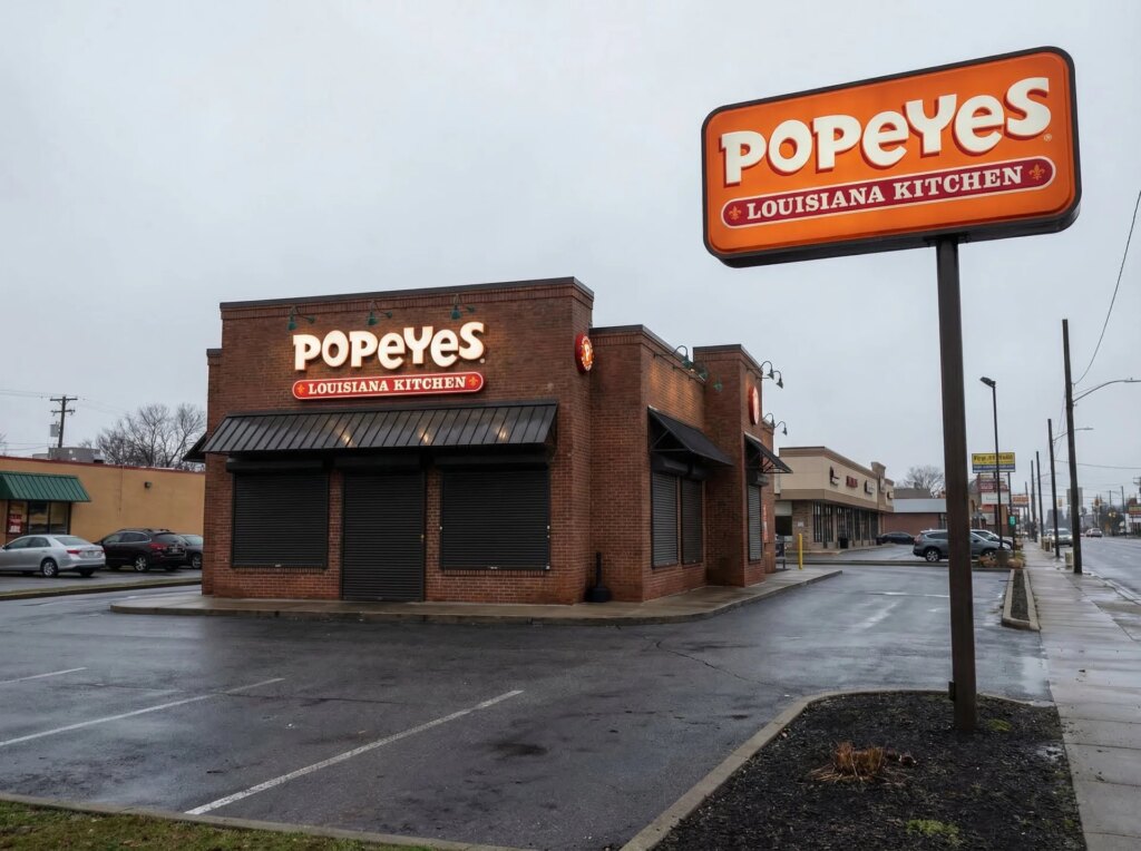 Popeyes franchise closes more locations after bankruptcy filing Popeyes franchise closes more locations after bankruptcy filing
