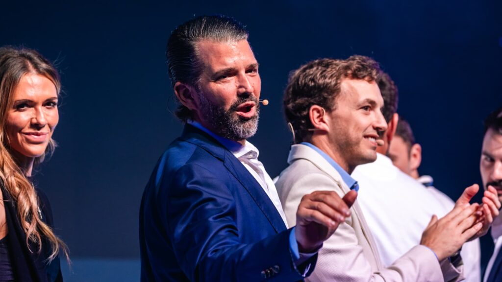 Republicans block Democratic effort to subpoena Trump Jr. Republicans block Democratic effort to subpoena Trump Jr.