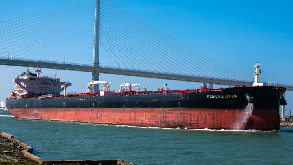 Trump waives US shipping law for 60 days to stabilize oil market Trump waives US shipping law for 60 days to stabilize oil market