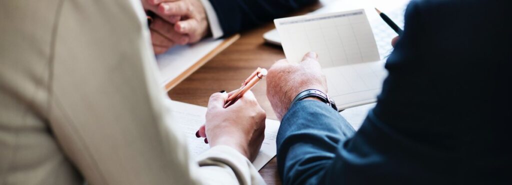 A look at First Financial Bancshares (FFIN) valuation after CEO change and record quarterly results