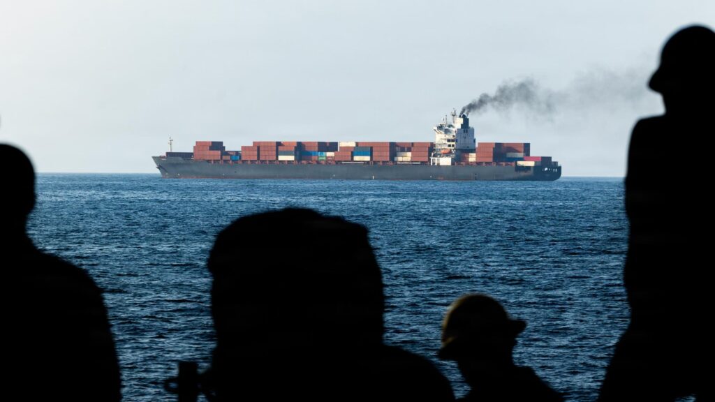 Clear the Strait of Hormuz, suspend nuclear talks if blockade continues, war will end