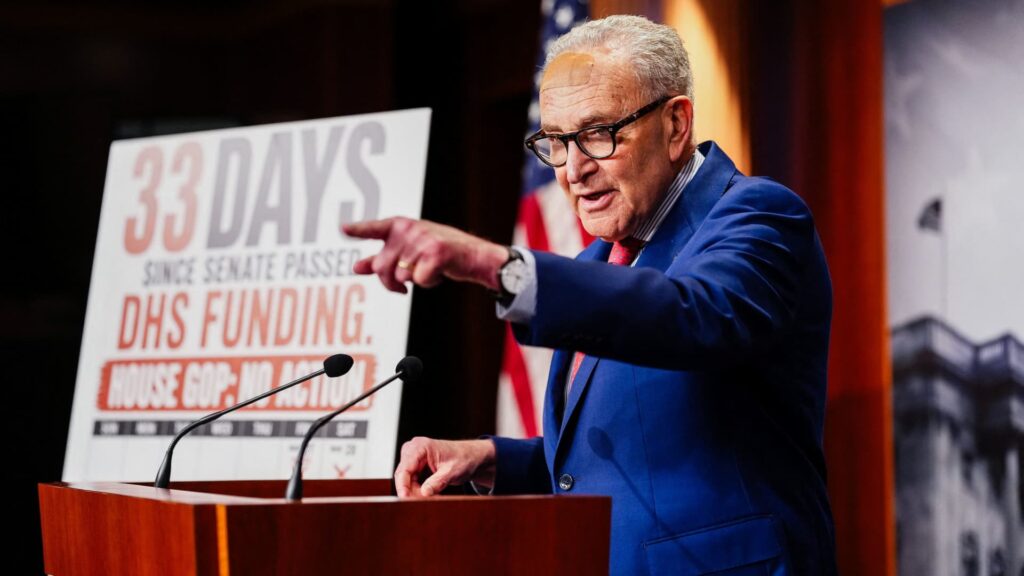 Congressional dysfunction puts TSA, Secret Service pay at risk