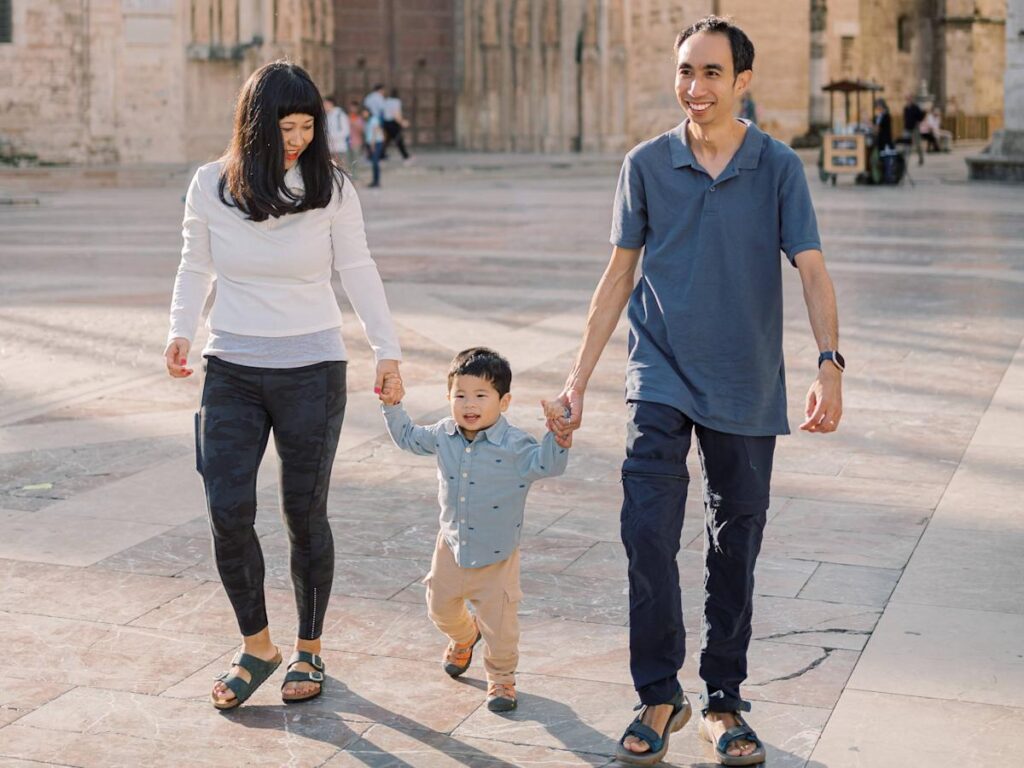 Early Retirees Explain Their 2-Part Investing Strategy for Achieving Financial Freedom