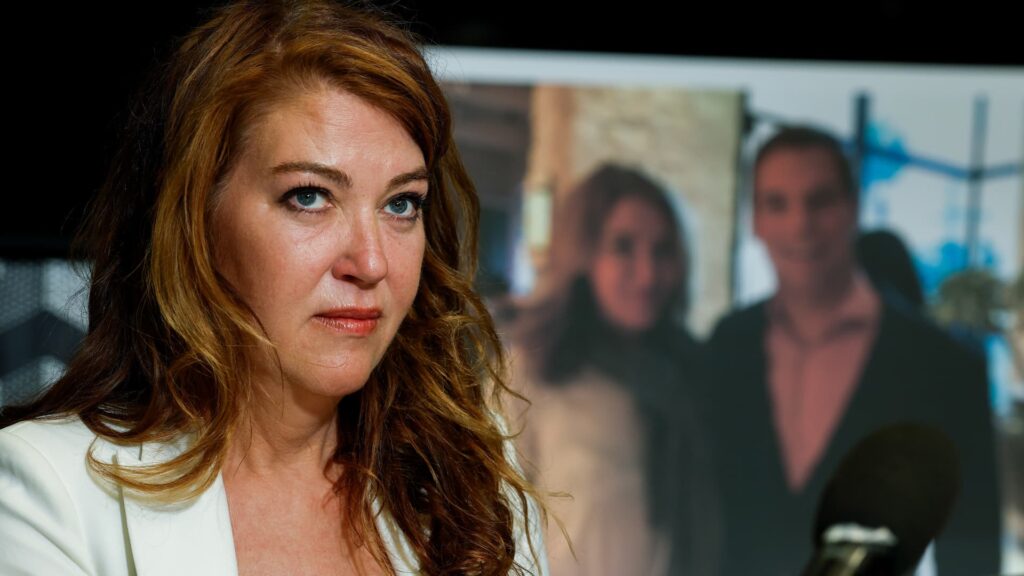 Eric Swalwell accuser Lona Drews: ‘He raped me’ Eric Swalwell accuser Lona Drews: 'He raped me'