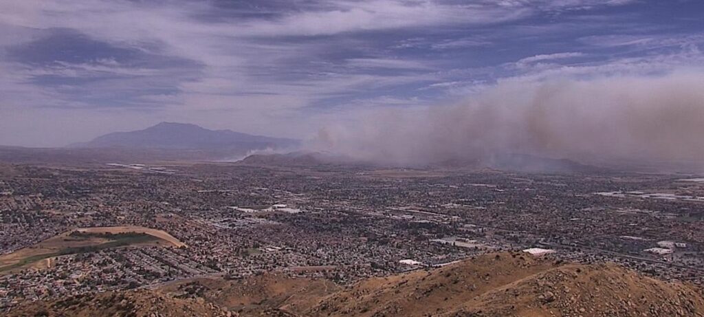 Fire breaks out in Southern California, more than 2,000 acres of land scorched Fire breaks out in Southern California, more than 2,000 acres of land scorched