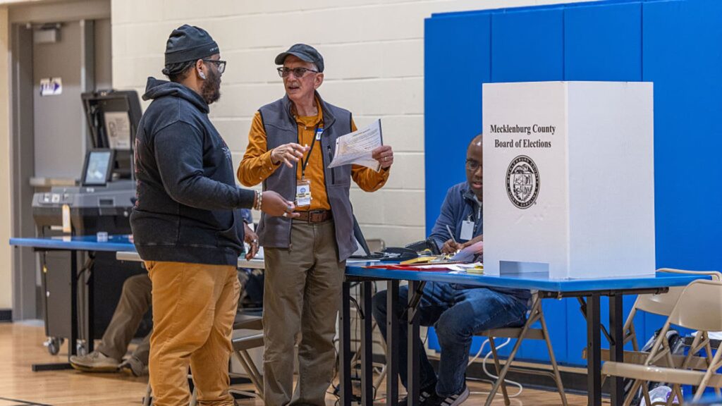 House Dems’ Tax Day proposal would give poll workers the day off House Dems' Tax Day proposal would give poll workers the day off