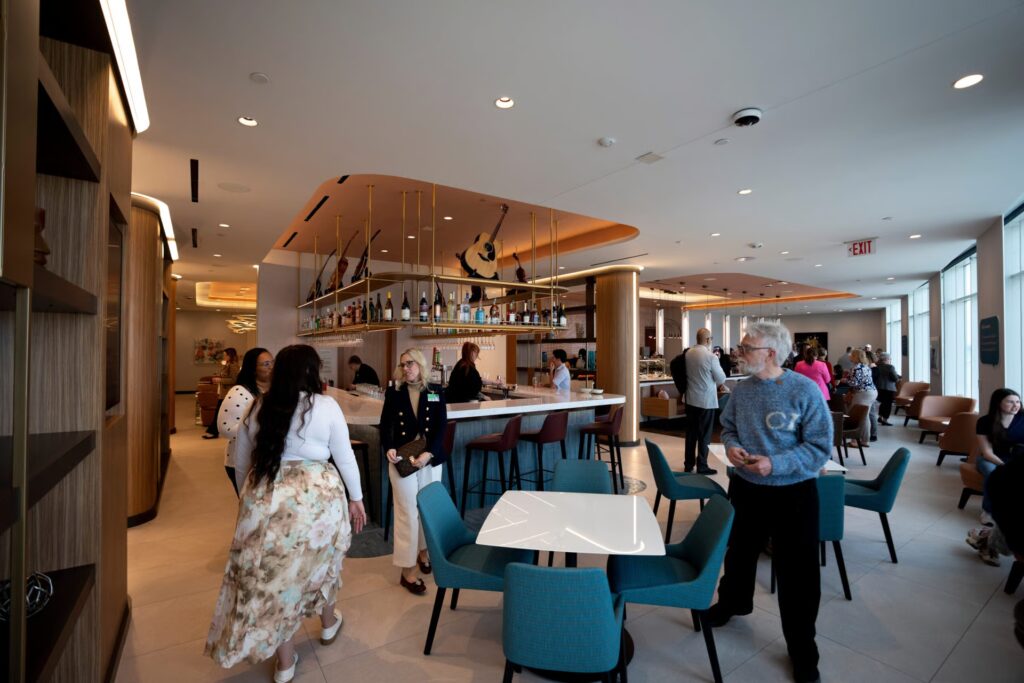 How to Get into an Airport Lounge Without a Fancy Credit Card