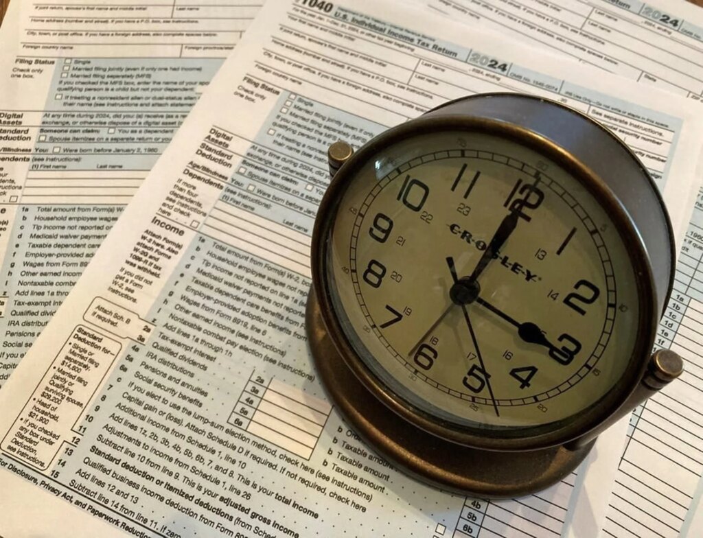 Keep track of tax deadlines as tax day approaches