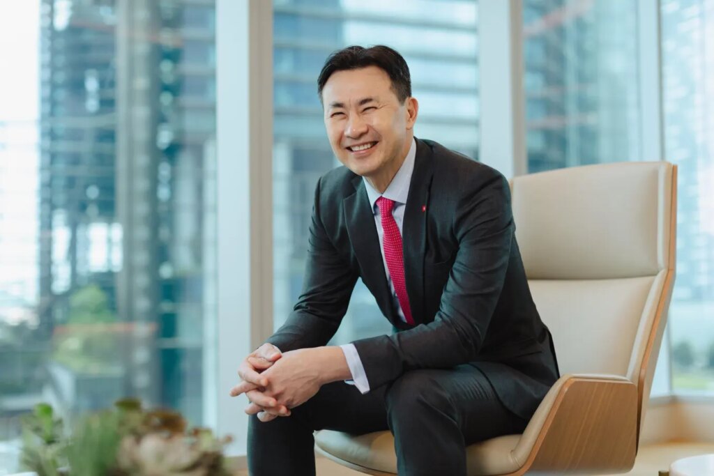 As the world’s best private bank, DBS is exploring bold new paths to global wealth As the world's best private bank, DBS is exploring bold new paths to global wealth