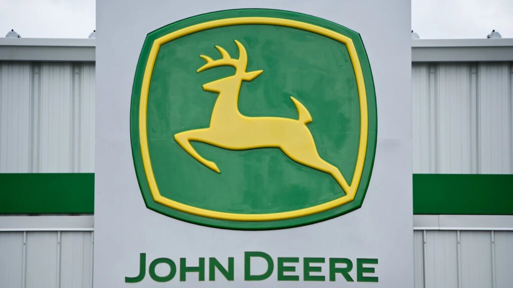 Deere Keeps Paying, But Is That Dividend Safe?