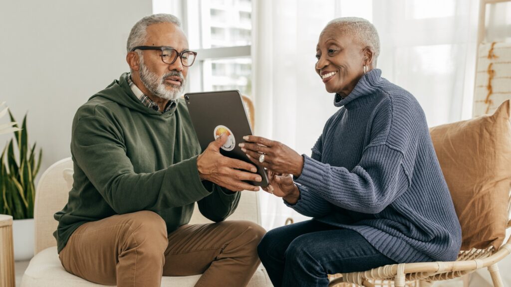 How much more does Social Security pay at 70 vs 62