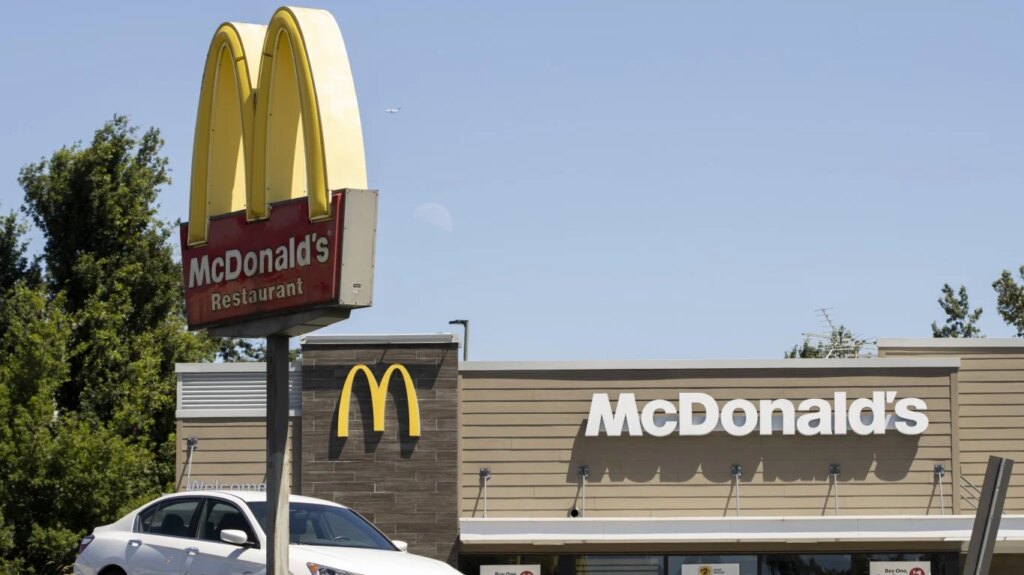 If You Invested $1,000 in McDonald's a Decade Ago: The Long-Term Payoff of a Potential Dividend King