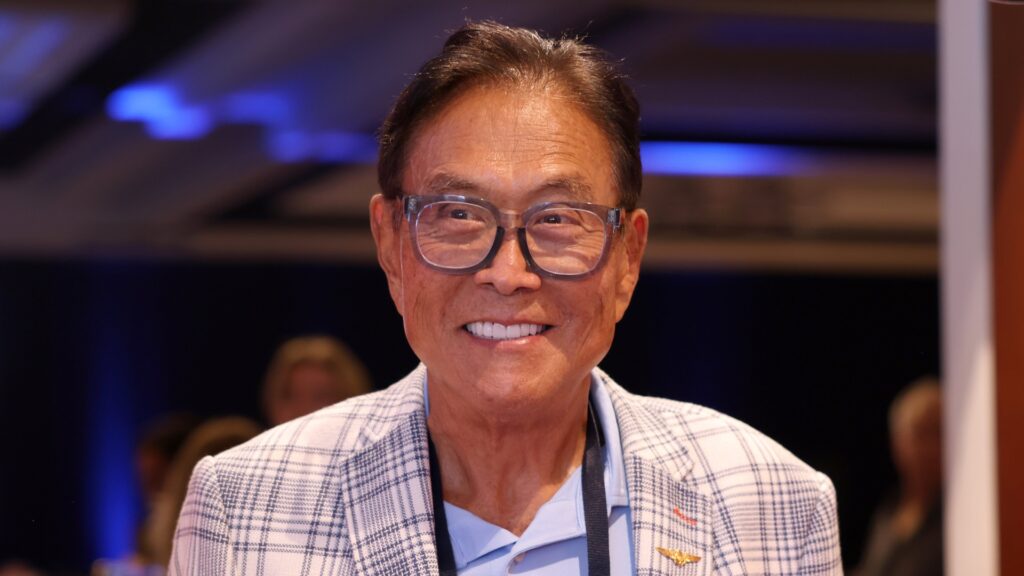 Robert Kiyosaki: This is what ‘losers’ do with money Robert Kiyosaki: This is what 'losers' do with money