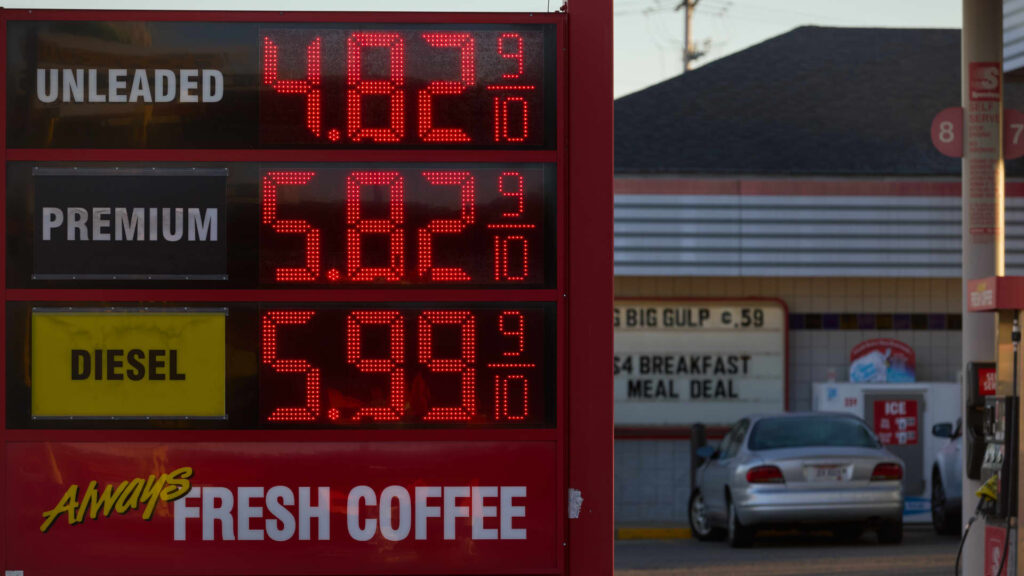 Trump, congressional Republicans plan gas tax holiday amid Iran war
