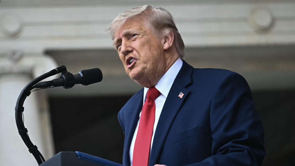 Trump hits back at critics, says Tehran ‘really’ wants a deal Trump hits back at critics, says Tehran 'really' wants a deal