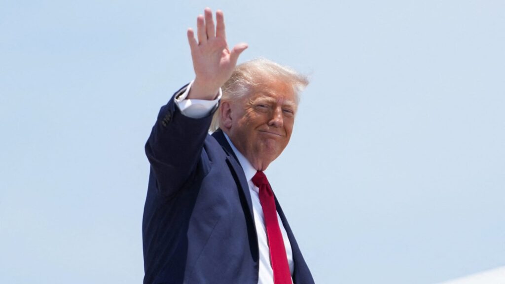 Trump signs $70 billion immigration funding bill after months of delay Trump signs $70 billion immigration funding bill after months of delay