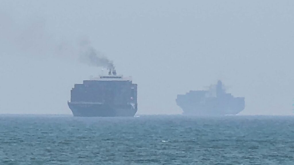 US and Iran attack each other as standoff escalates in Strait of Hormuz US and Iran attack each other as standoff escalates in Strait of Hormuz